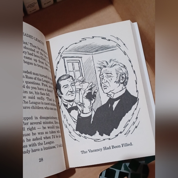 A collection of brand new hardback books. - Picture 3 of 5